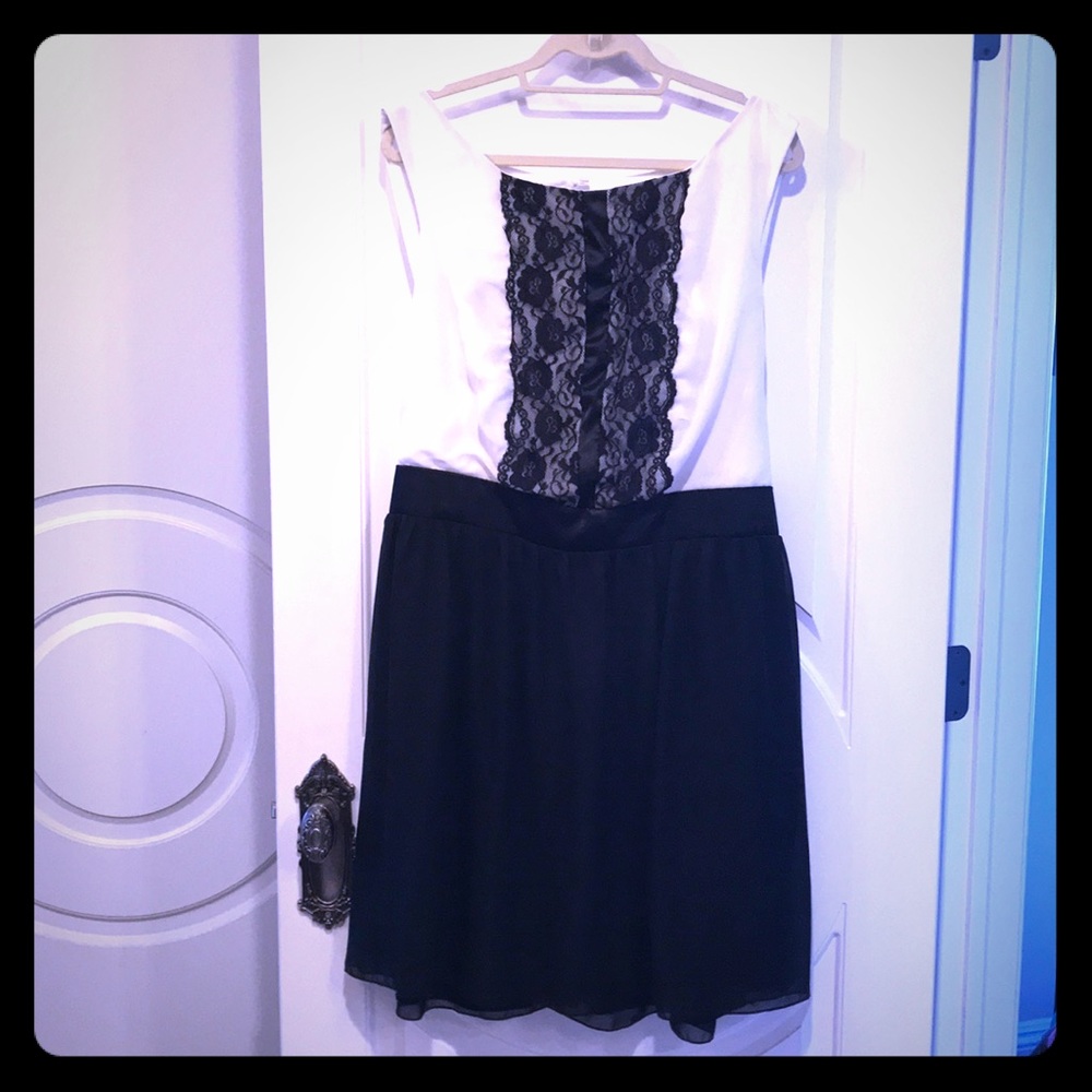 Macy’s black and white tuxedo lace dress size 22